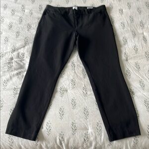 GAP Black Cropped Ankle Pants